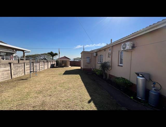 3 BEDROOM HOUSE FOR SALE IN BLUFF